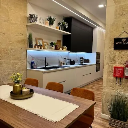 Casa vacanze Townhouse 26 In Sliema, Malta *