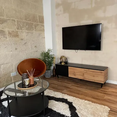 Townhouse 26 In Sliema, Malta * Sliema