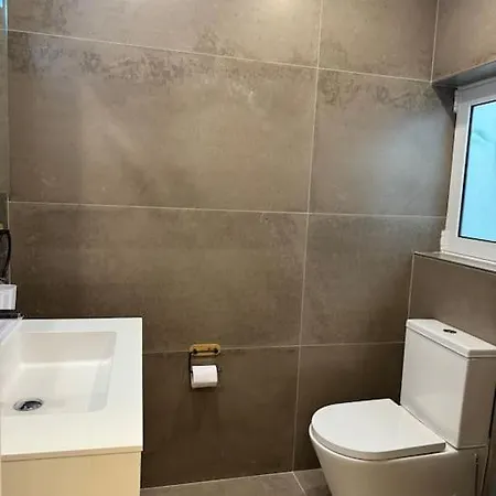 Townhouse 26 In Sliema, Malta 슬리에마