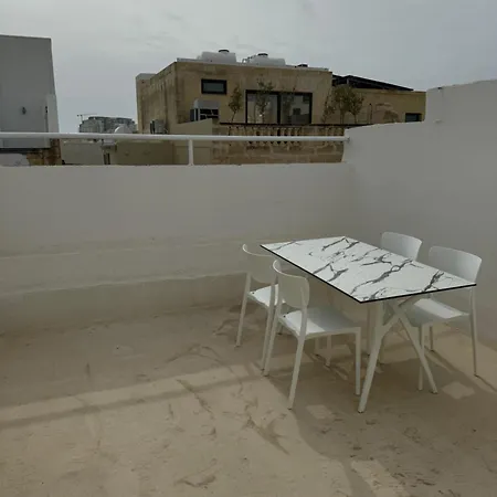 Townhouse 26 In Sliema, Malta 펜션