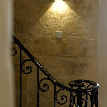 Townhouse 26 In Sliema, Malta * Слима