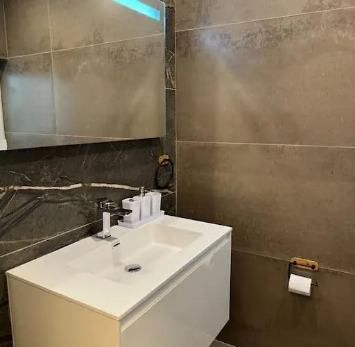 度假居 Townhouse 26 In Sliema, Malta *