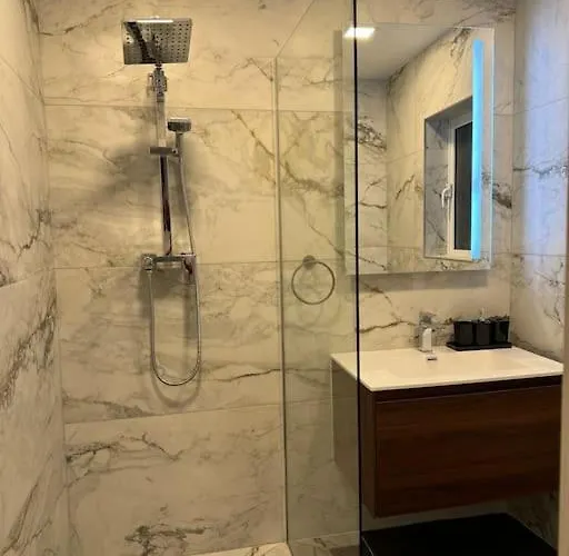 Townhouse 26 In Sliema, Malta 斯利马