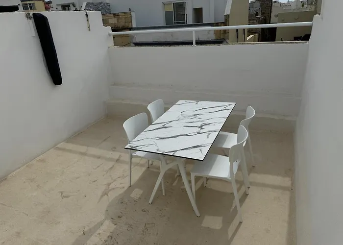 Townhouse 26 In Sliema, Malta 度假居